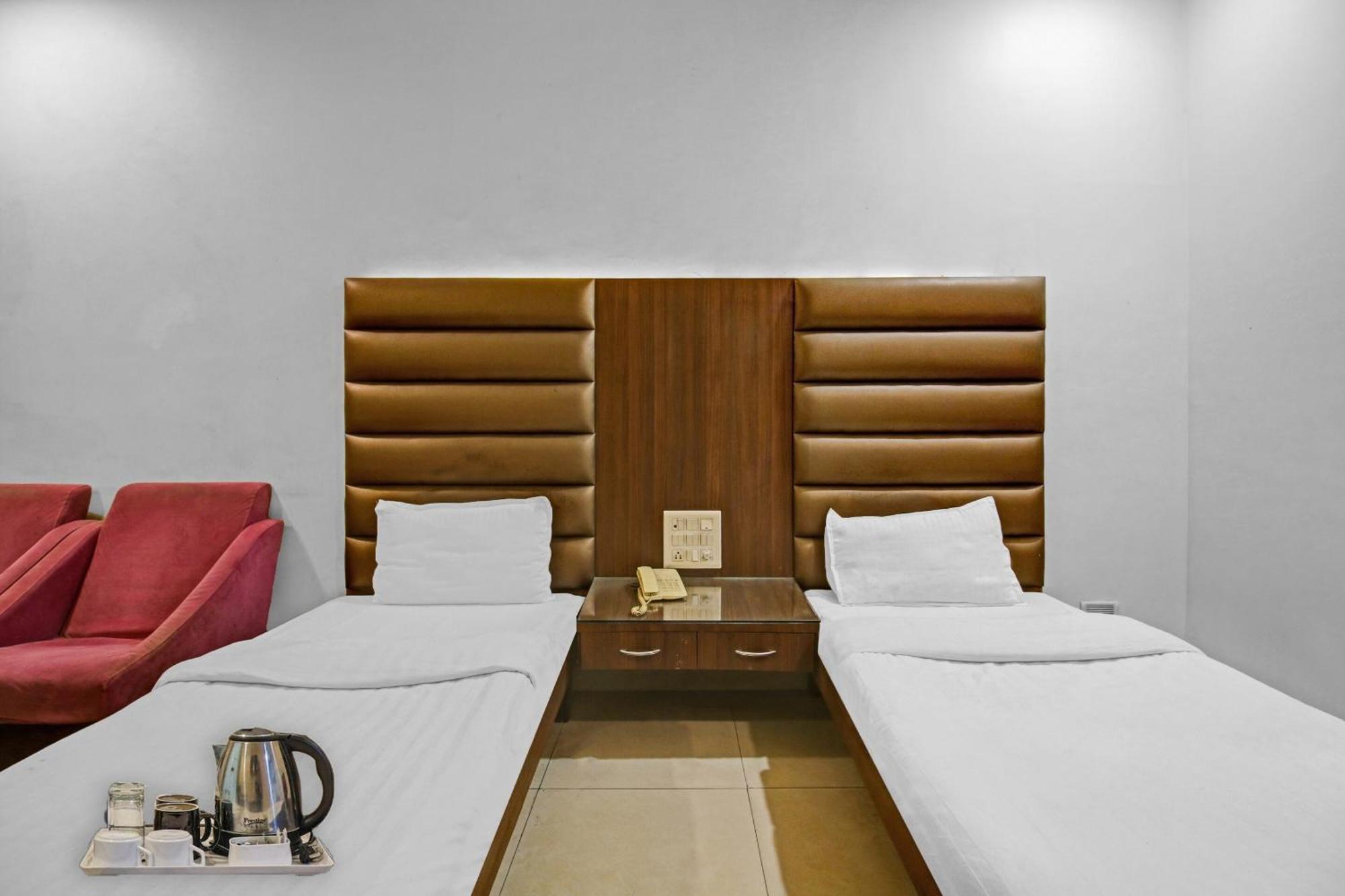 Collection O Surya Hotell Bhopal Eksteriør bilde