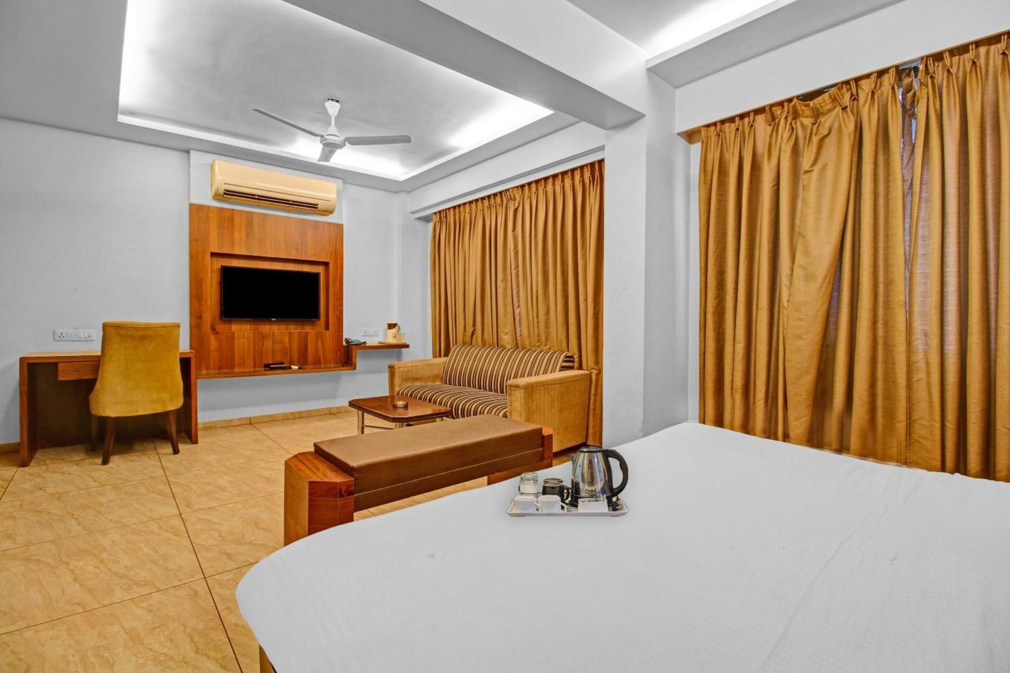 Collection O Surya Hotell Bhopal Eksteriør bilde