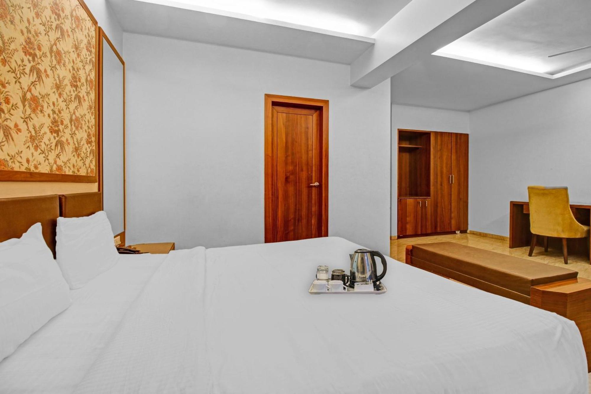 Collection O Surya Hotell Bhopal Eksteriør bilde