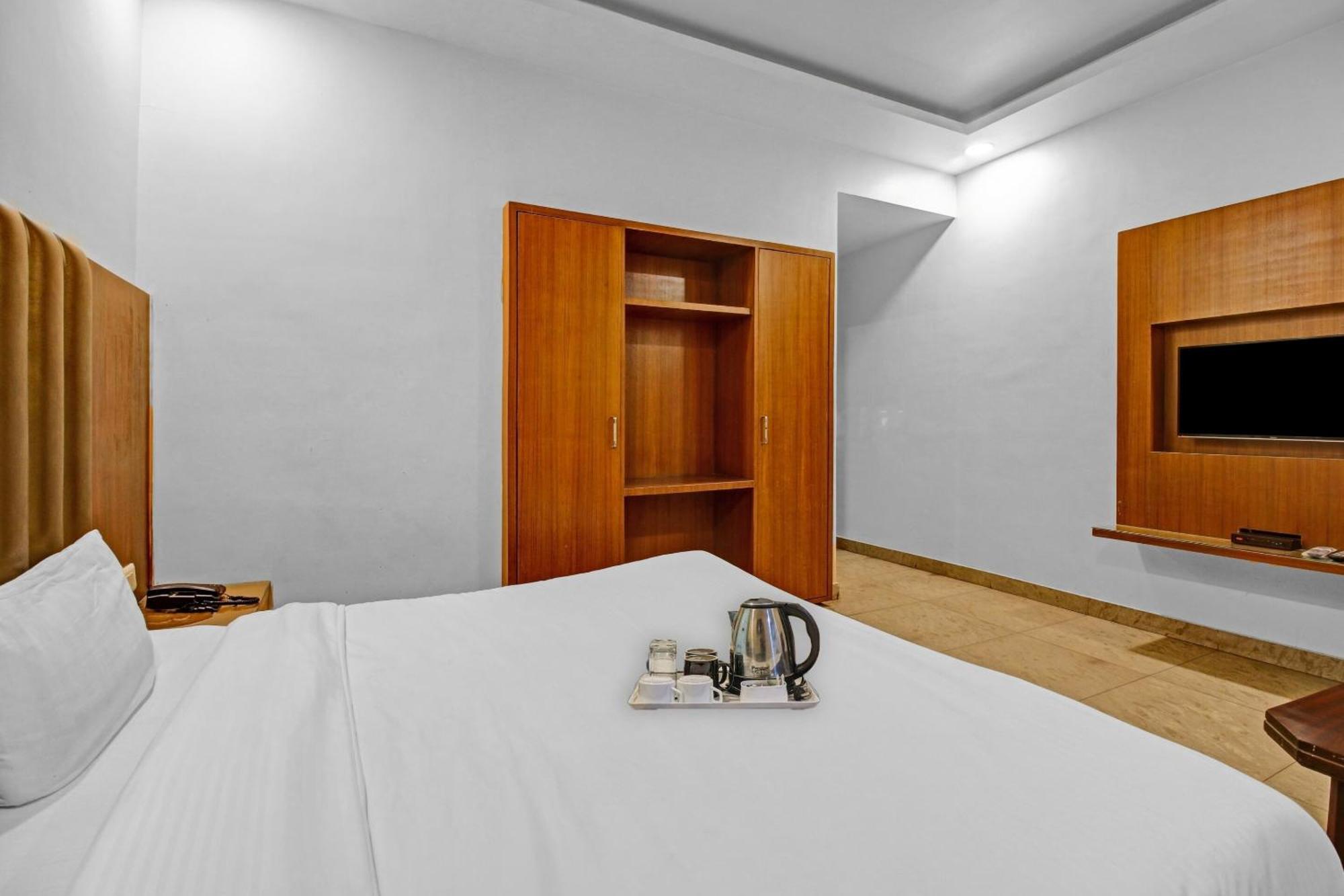Collection O Surya Hotell Bhopal Eksteriør bilde